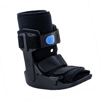 Bota Walker corta con aire